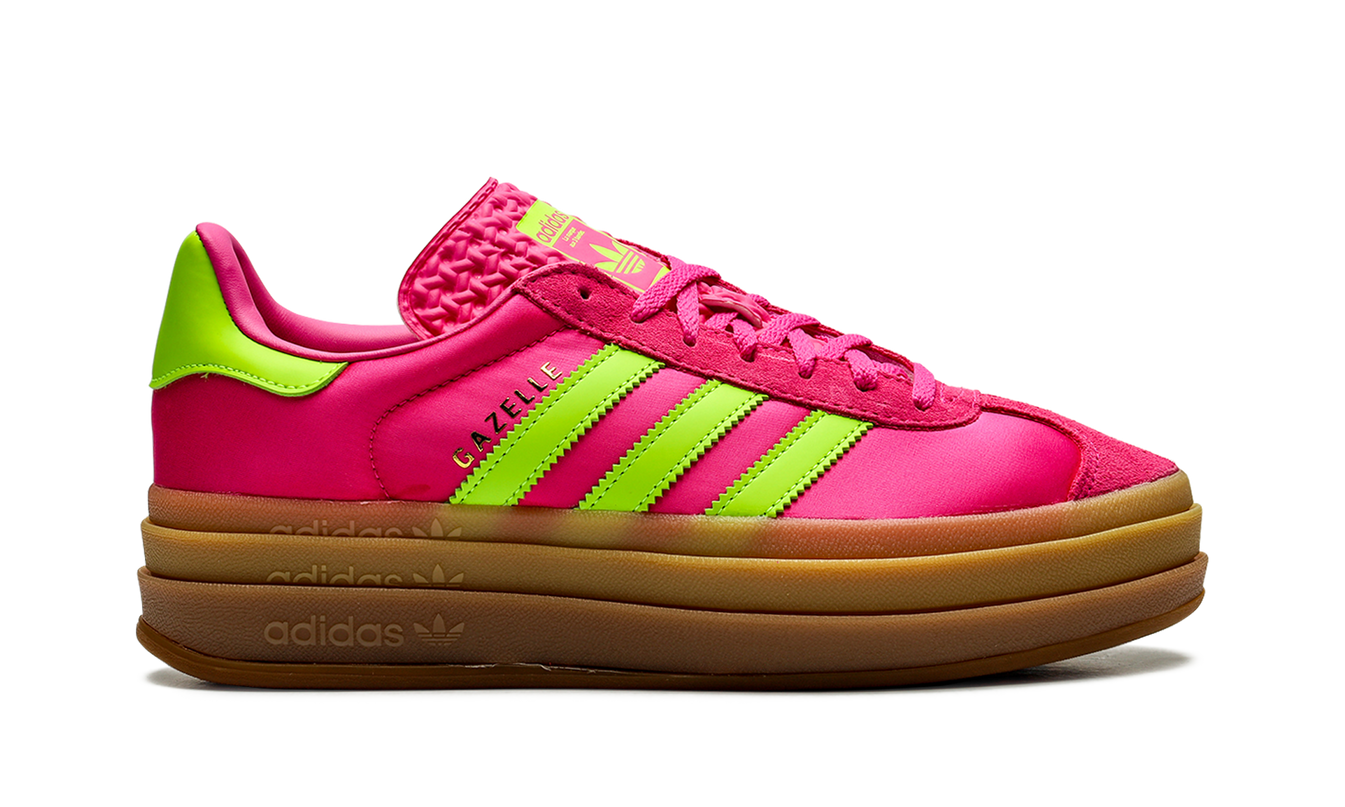 Dames Adidas Gazelle Bold schoenen in Slime Fuchsia met roze en paarse details, zichtbaar vanaf de zijkant.