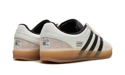 Adidas Gazelle Indoor sneakers voor mannen, zwart met witte details, ontworpen door Bad Bunny, gemaakt door Mijn winkel.